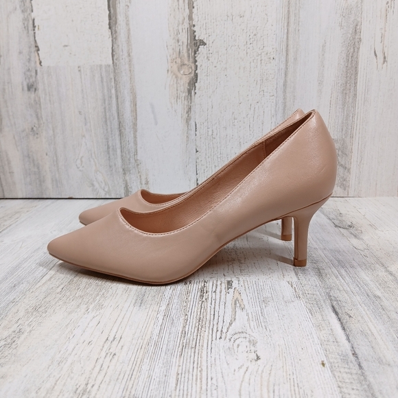 French Connection Kate Tan Cream Flex Pumps Pointed Toe Heels #578 - Picture 1 of 11